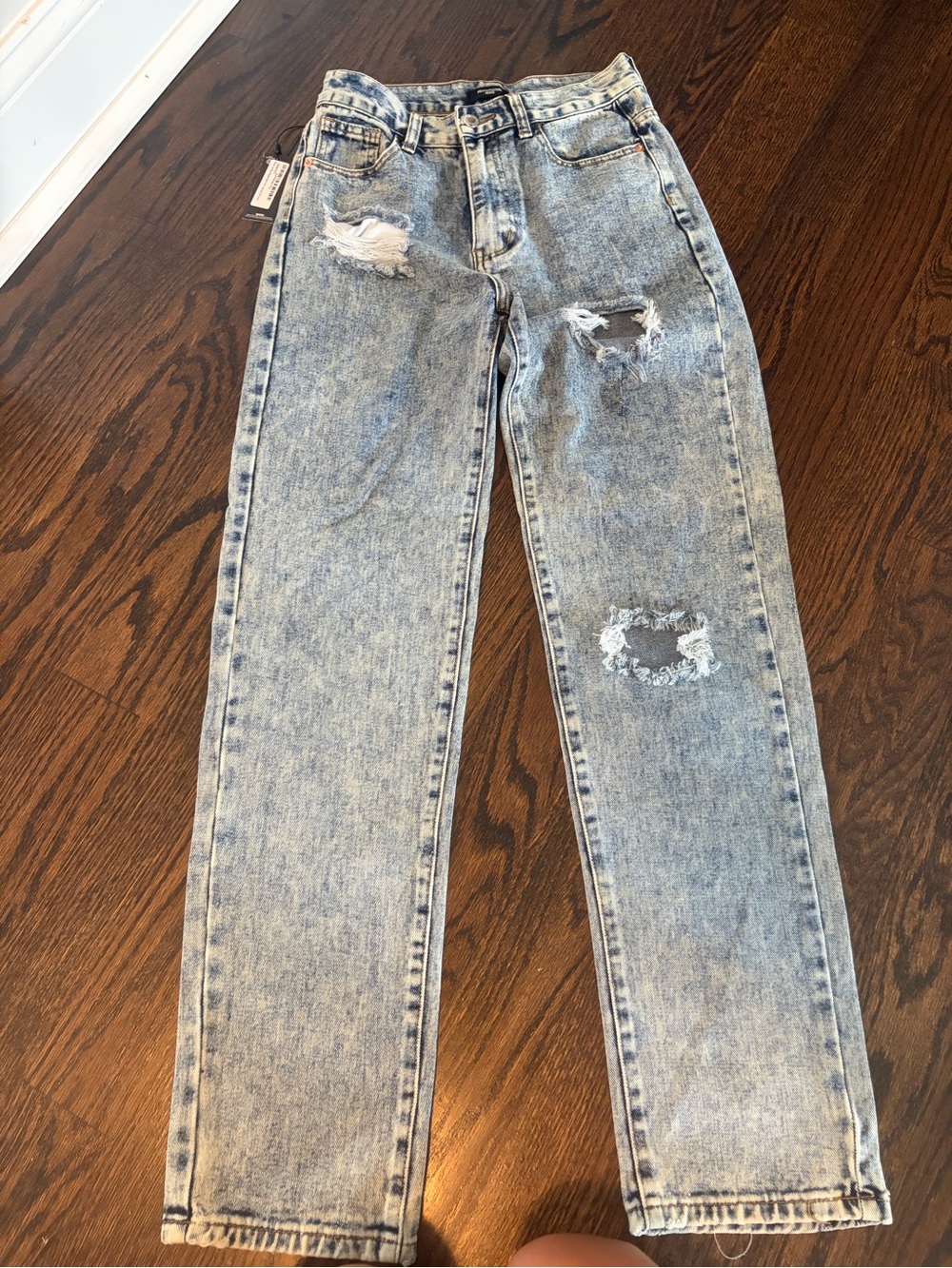 NWT PrettyLittleThing Acid wash jeans in size petite US 4(UK8)